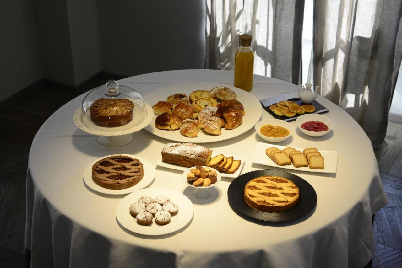 Hotel Repubblica 55 Biella Buitenkant foto
